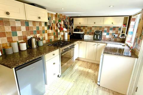 3 bedroom detached house for sale, Main Street, Peasmarsh TN31