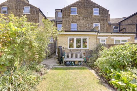 50 Glenwood Road, London, SE6 4NF