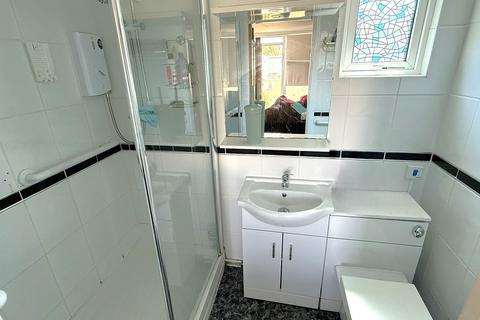 2 bedroom chalet for sale, New Lydd Road, Camber TN31