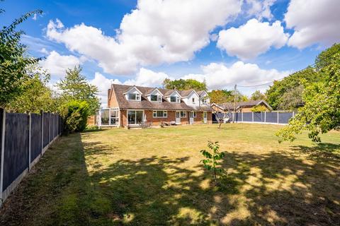 4 bedroom detached house for sale, Dunmow Road, Thaxted