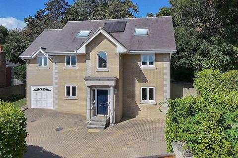 5 bedroom detached house for sale, Grove Road, Ryde PO33