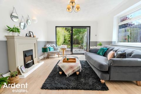 3 bedroom semi-detached house for sale, Crescent Road, Heybridge