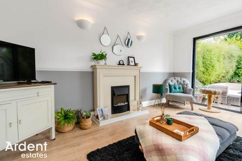 3 bedroom semi-detached house for sale, Crescent Road, Heybridge