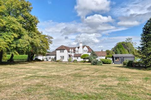 5 bedroom detached house for sale, Tenterden Road, Biddenden