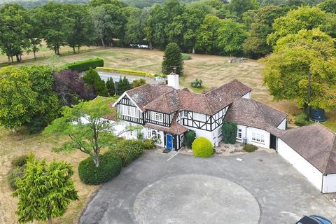 5 bedroom detached house for sale, Tenterden Road, Biddenden