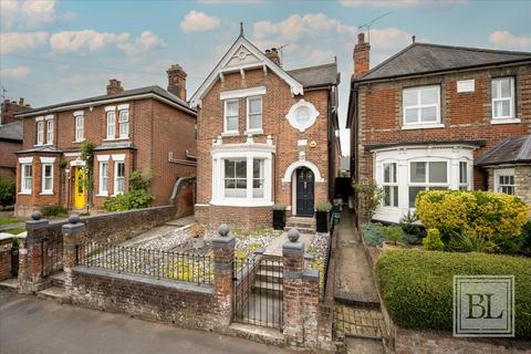 4 bedroom detached house for sale, Bergholt Road, Colchester, CO4