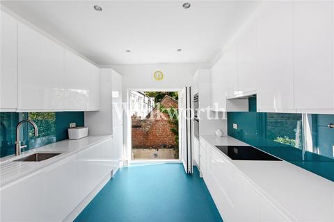 5b Vale Grove, London, N4 1PY