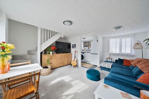 2 bedroom end of terrace house for sale, Lester Drive, Haddenham, CB6