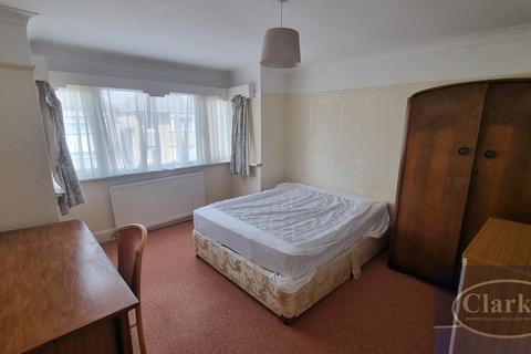 4 bedroom detached house for sale, Oates Road, Bournemouth