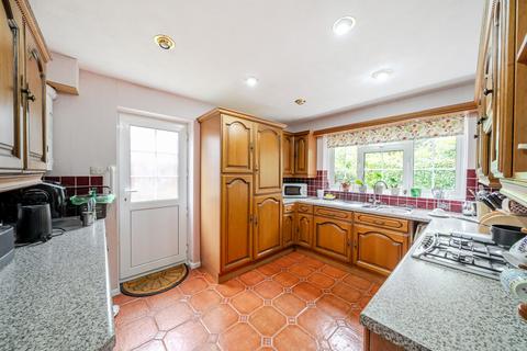 undefined, Grassmount, Purley CR8