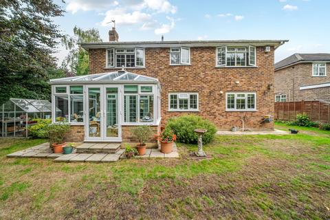 undefined, Grassmount, Purley CR8