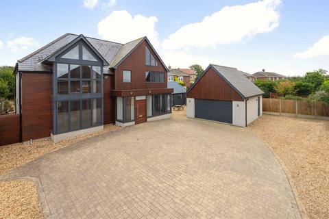 4 bedroom detached house for sale, The Fairway, Herne Bay