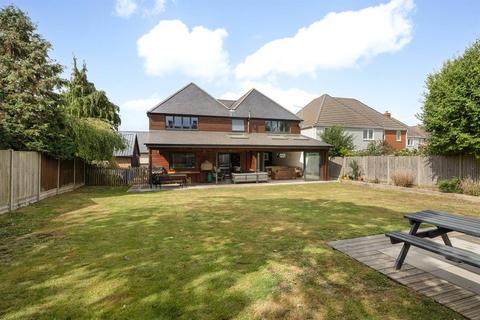 4 bedroom detached house for sale, The Fairway, Herne Bay