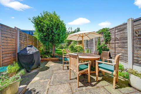 4 bedroom terraced house for sale, Salehurst Road, London SE4