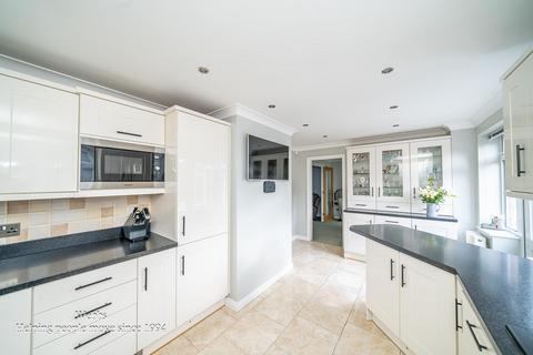 4 bedroom detached house for sale, Wimblebury Road, Wimblebury, Cannock WS12