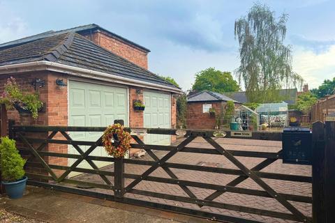 undefined, 9 Manor House