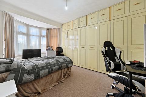 5 bedroom semi-detached house for sale, Eastcote Lane, Harrow
