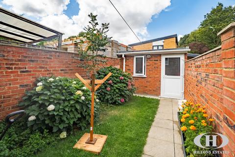 undefined, Church Road, Hounslow