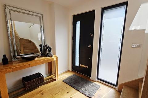 5 bedroom detached house for sale, Venns Lane, Hereford HR1