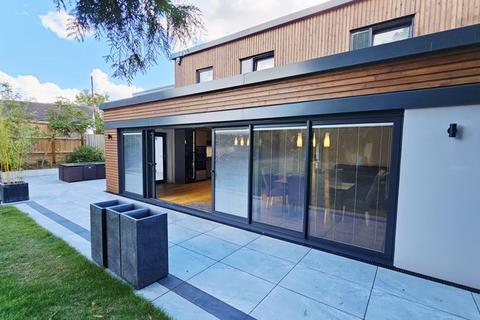 5 bedroom detached house for sale, Venns Lane, Hereford HR1