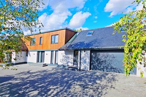5 bedroom detached house for sale, Venns Lane, Hereford HR1