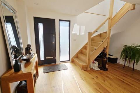 5 bedroom detached house for sale, Venns Lane, Hereford HR1