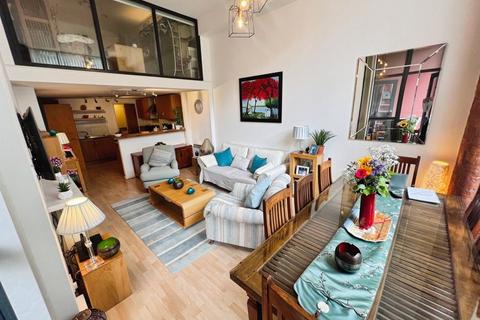 2 bedroom apartment for sale, Threadfold Way, Bolton