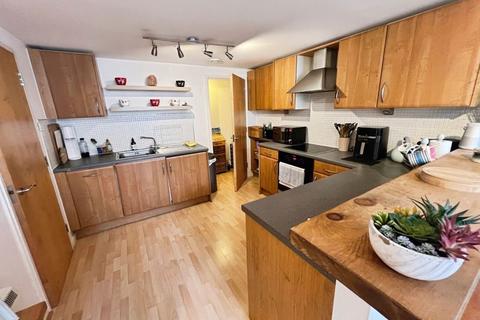 2 bedroom apartment for sale, Threadfold Way, Bolton