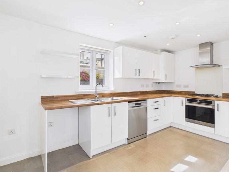 Open kitchen/living