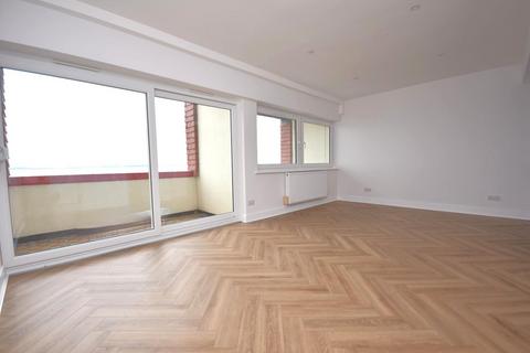 3 bedroom apartment to rent, 16 Windsor Court, The Esplanade, Penarth, CF64 3AT