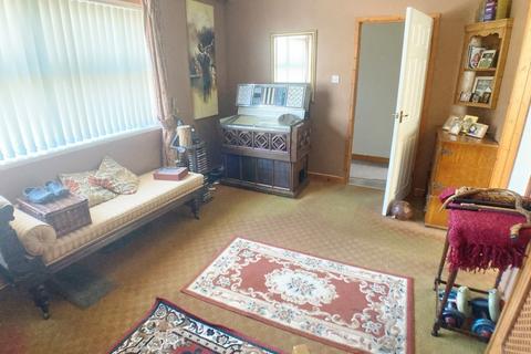 5 bedroom end of terrace house for sale, New Rd, Pantyffynnon