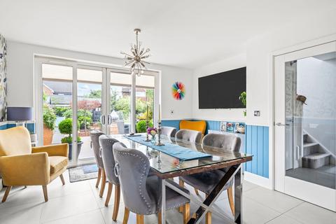 undefined, Chestnut Drive, Pulborough RH20