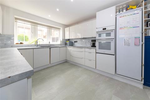 4 bedroom link detached house for sale, Layham Drive, Bedfordshire LU2