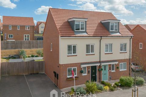 15 Miners Drive, Woodlands, Doncaster, DN6 7FL