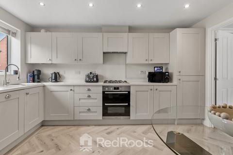 15 Miners Drive, Woodlands, Doncaster, DN6 7FL