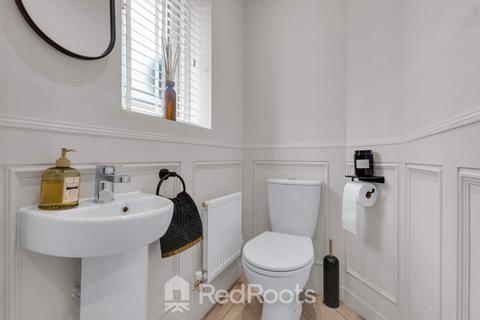 15 Miners Drive, Woodlands, Doncaster, DN6 7FL