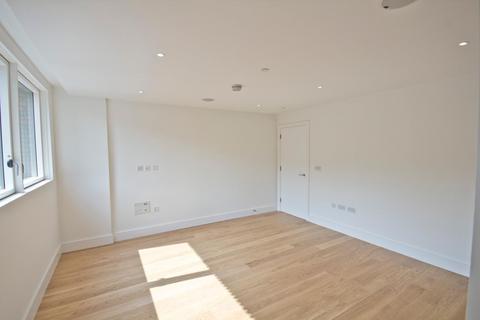 2 bedroom apartment to rent, 121 Upper Richmond Road, Putney, SW15