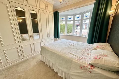 3 bedroom bungalow for sale, 15 Folds Crescent Beauchief Sheffield S8 0EP