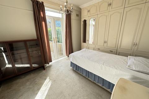 3 bedroom bungalow for sale, 15 Folds Crescent Beauchief Sheffield S8 0EP