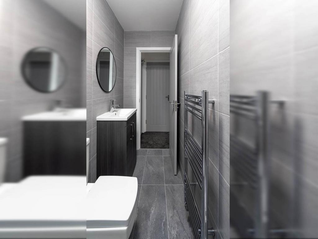 Master bathroom 1 2