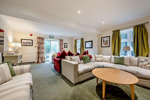 undefined, Oxford Road, Banbury, OX16 9AN