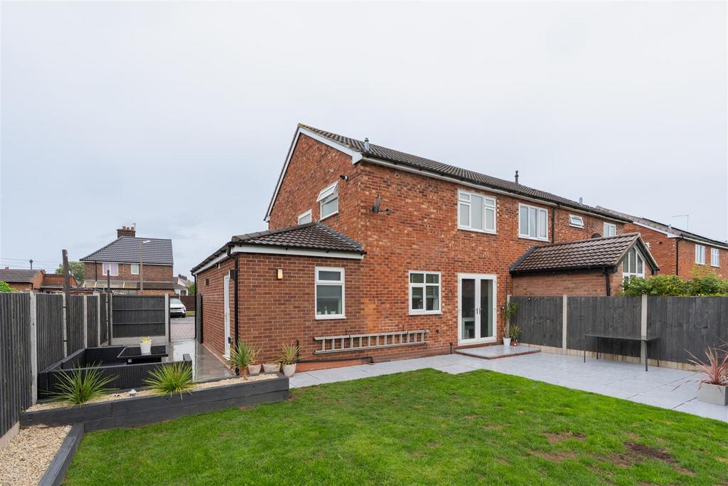 15 Turnberry Close-31.jpg