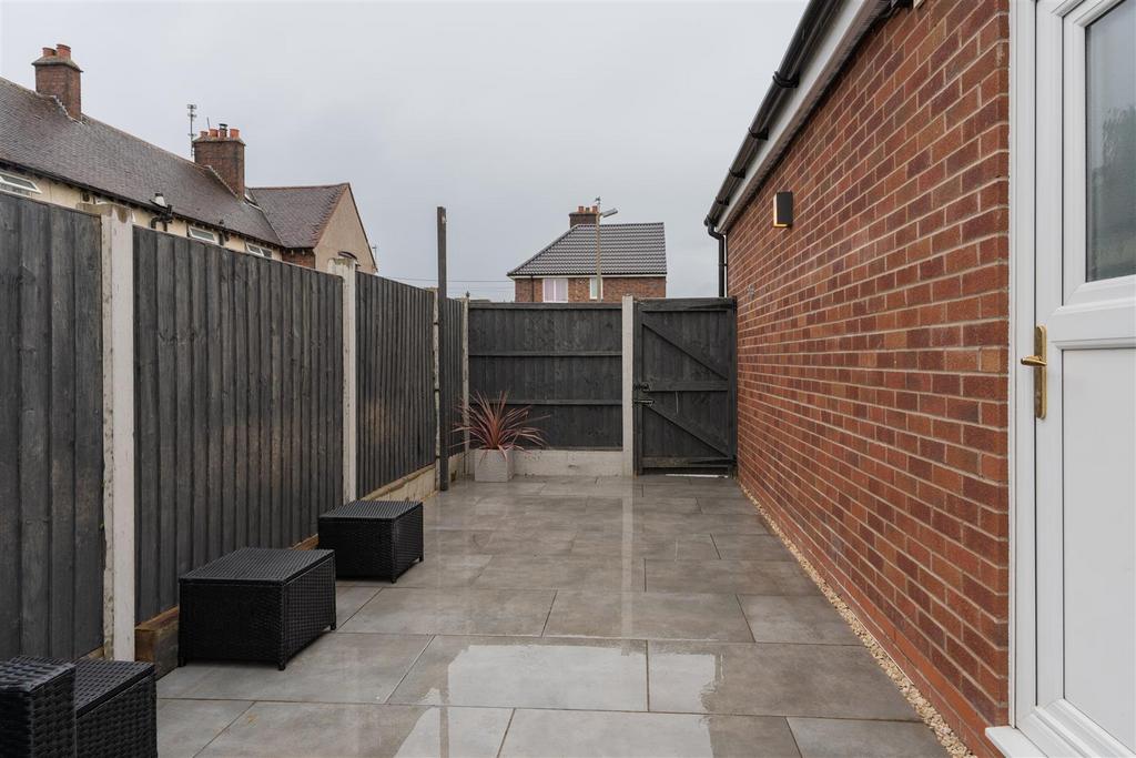 15 Turnberry Close-33.jpg