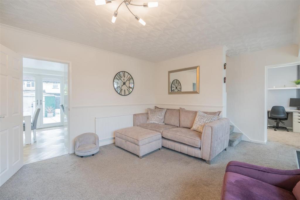 15 Turnberry Close-10.jpg