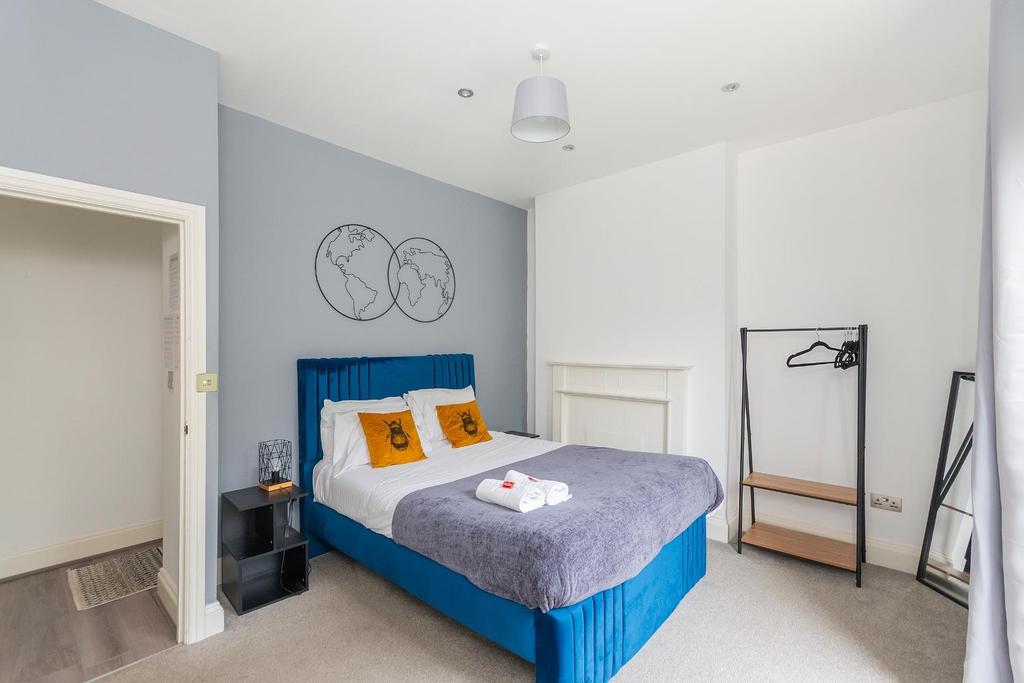 F5 F6 FCM - Bedroom G.jpg
