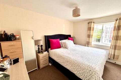 40 Deer Close, Grange Park, Northampton, NN4 5DN