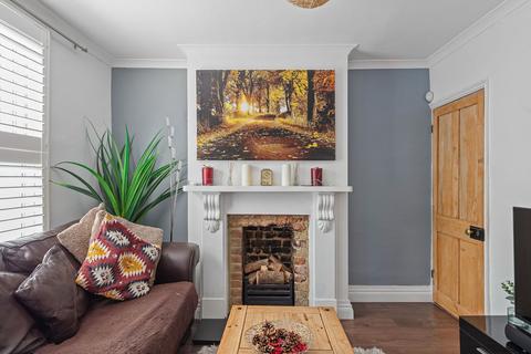 3 bedroom semi-detached house for sale, Red Lion Lane, London SE18