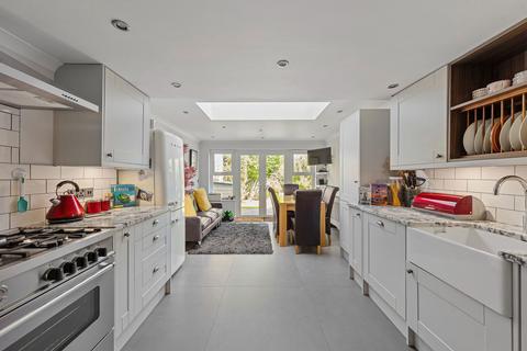 3 bedroom semi-detached house for sale, Red Lion Lane, London SE18