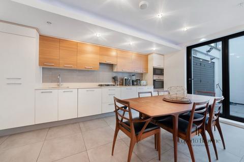 undefined, Brompton Mews, N12