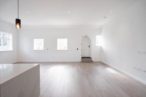 undefined, Trento Mews, London EN4